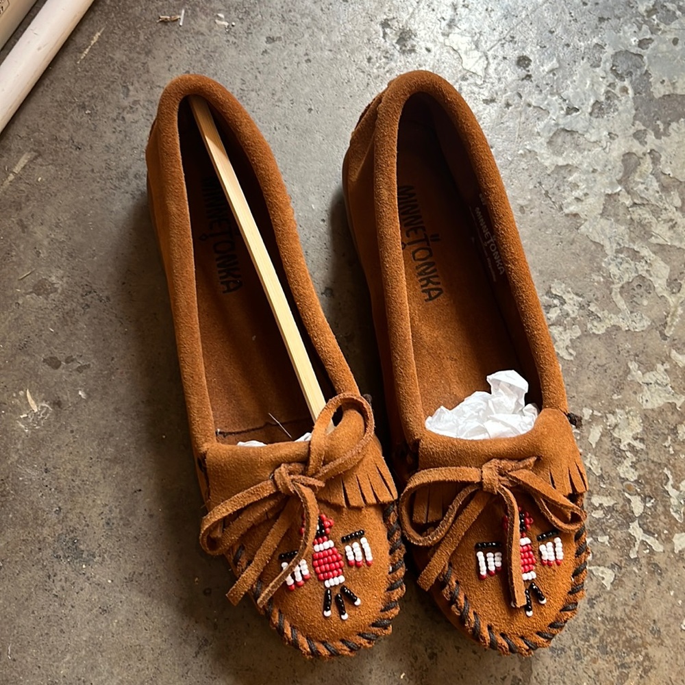 Womens thunderbird in brown by Minnetonka